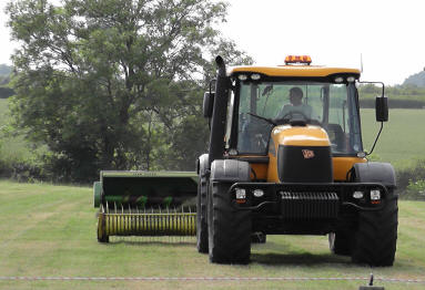 JCB Fatsrac 3190 and John Deere 456A Baler